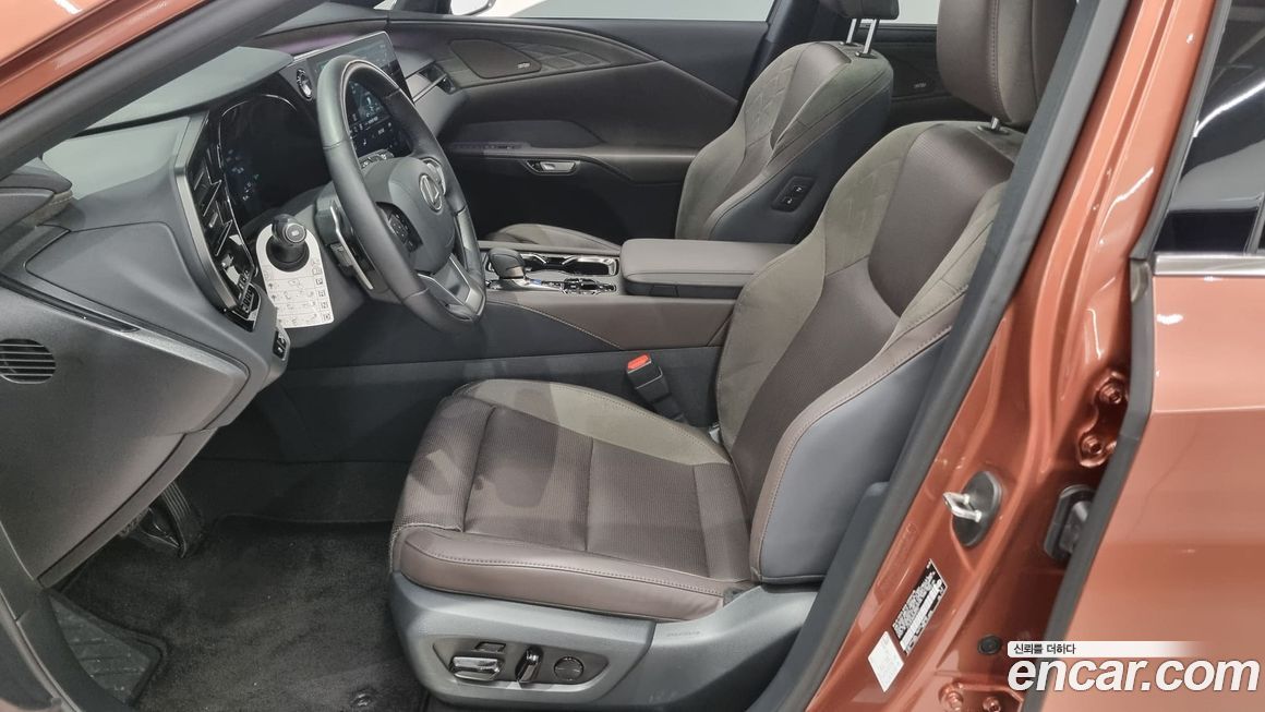 Lexus RX 2025