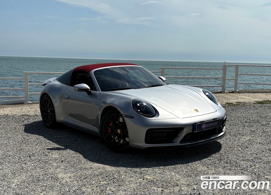 Porsche 911 2023