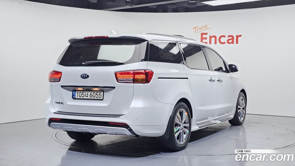 Kia Canival 2015