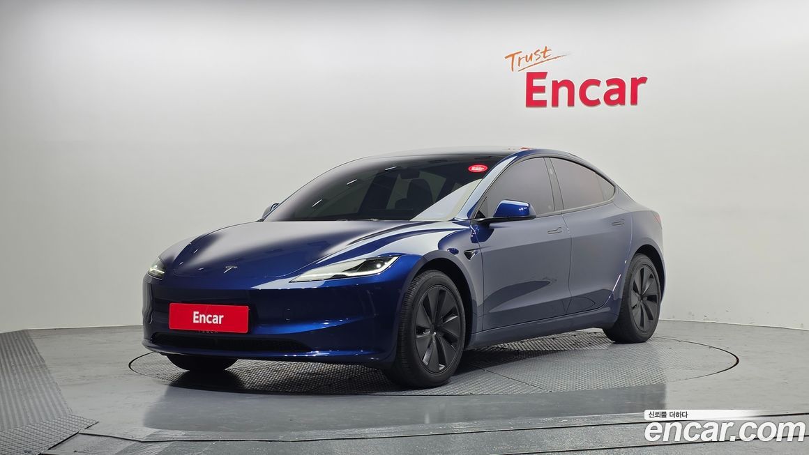 Tesla Model 3 2024