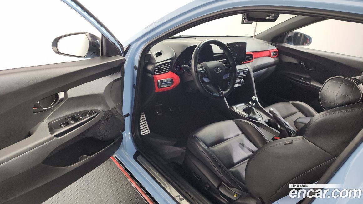 Hyundai Veloster 2021