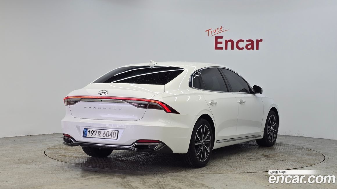 Hyundai Grandeur 2022