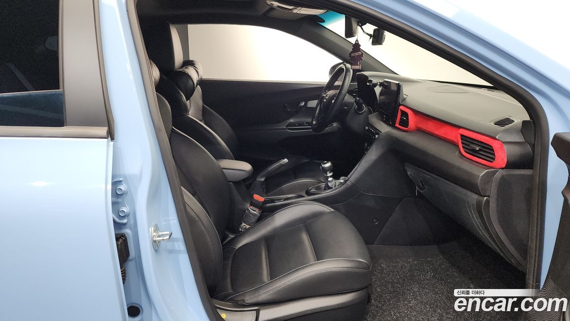 Hyundai Veloster 2021