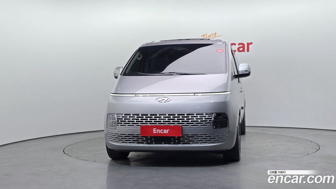 Hyundai Staria 2024