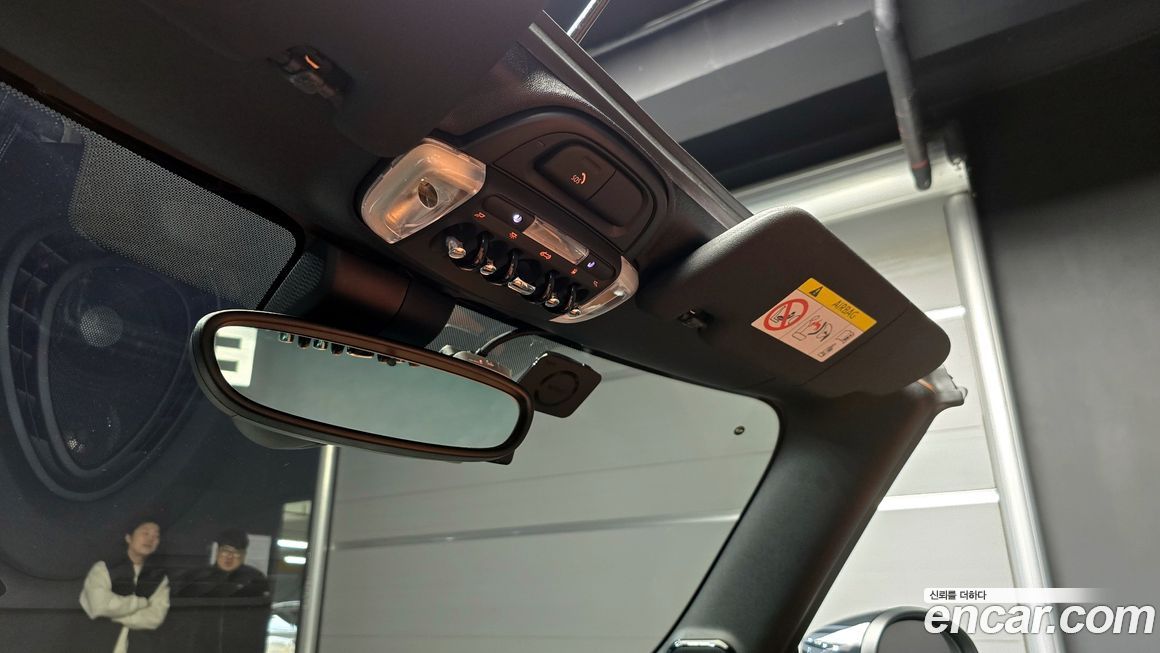 Mini Cooper Convertible 2024