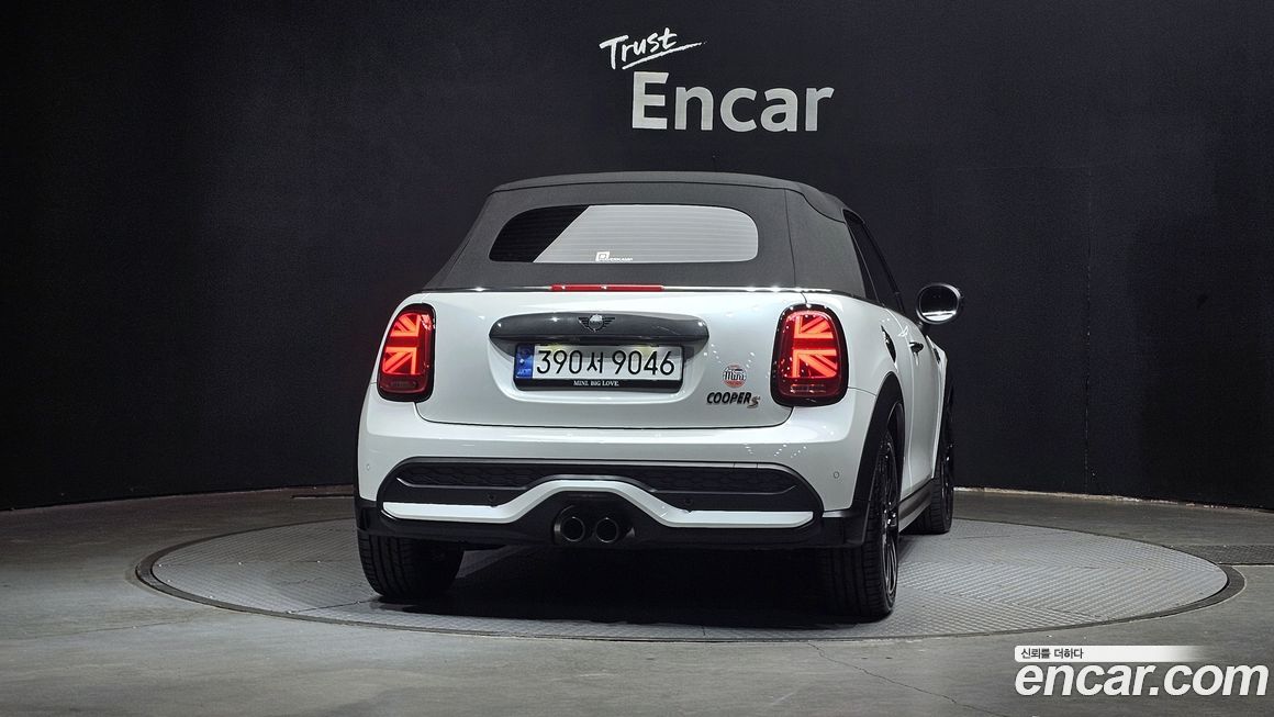 Mini Cooper Convertible 2024