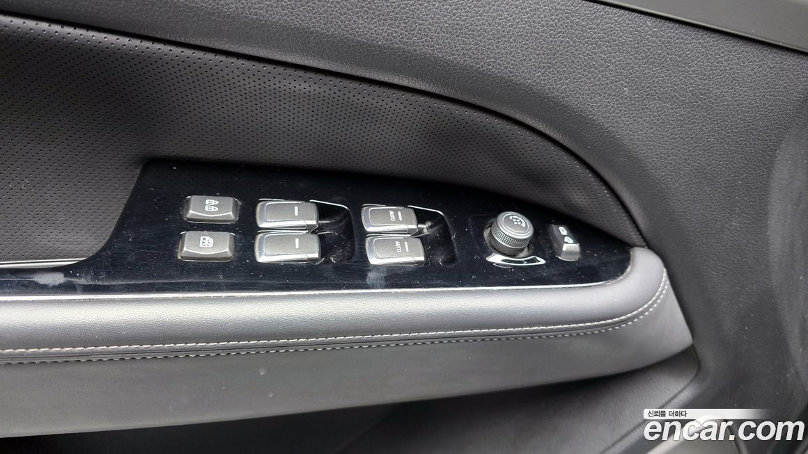 KG_Mobility_Ssangyong Rexton 2018