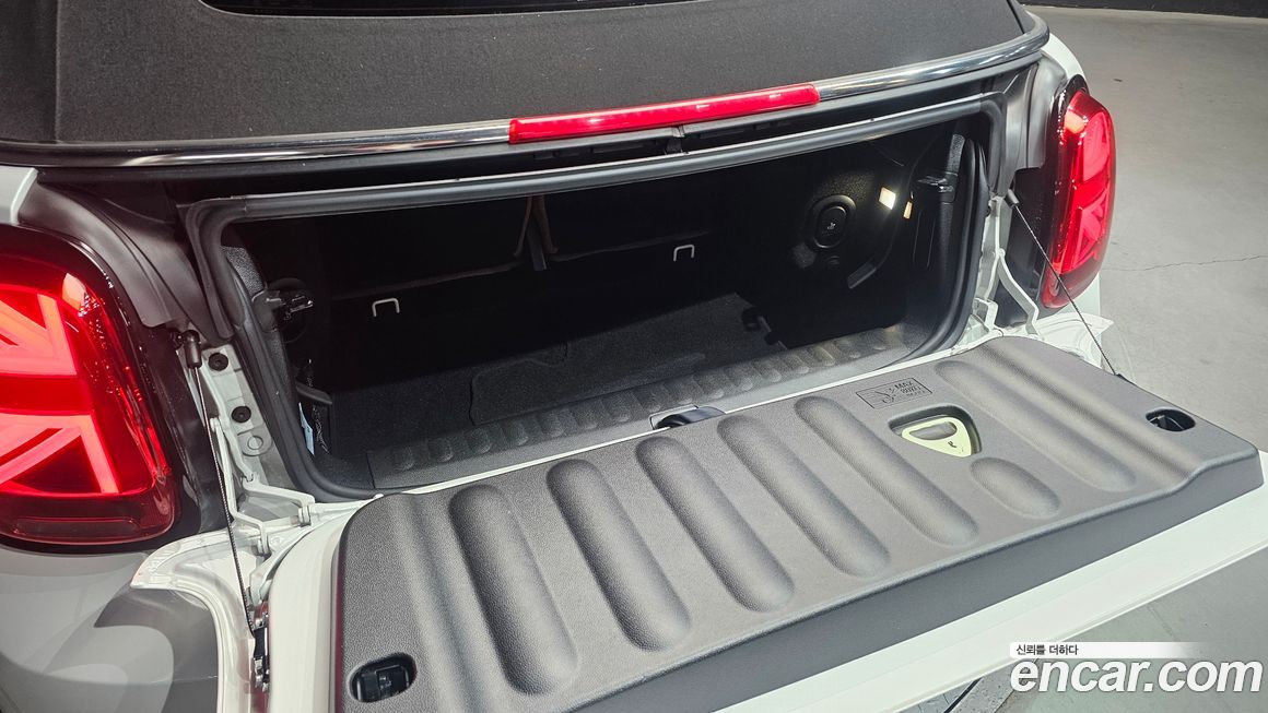 Mini Cooper Convertible 2024