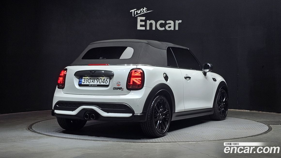 Mini Cooper Convertible 2024
