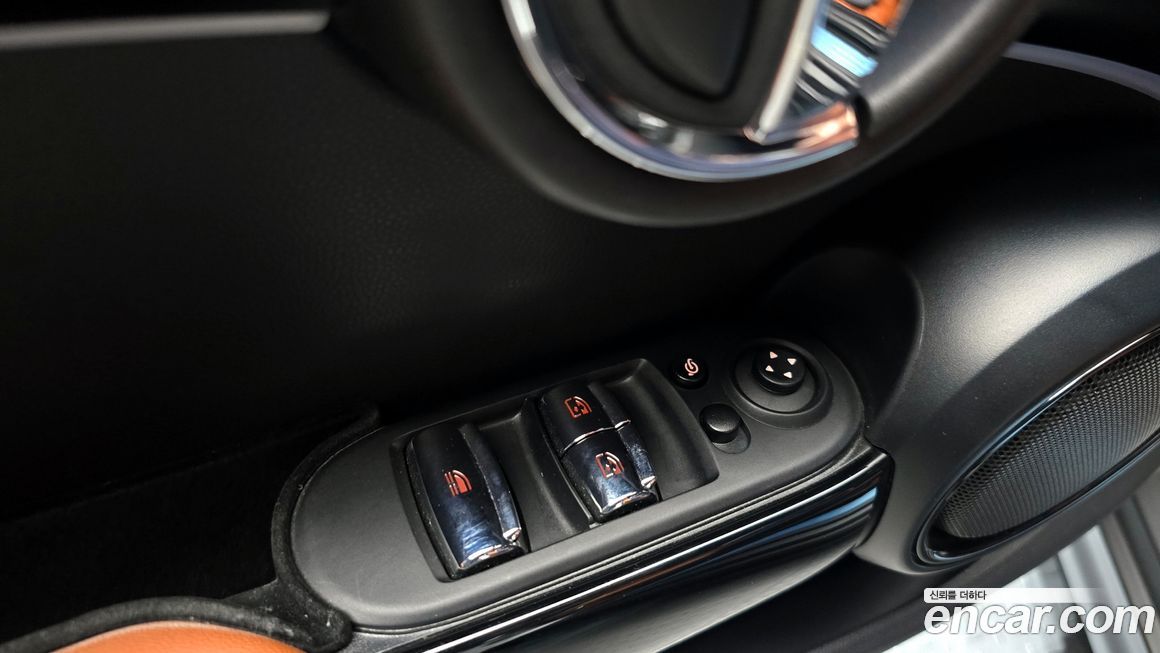 Mini Cooper Convertible 2024