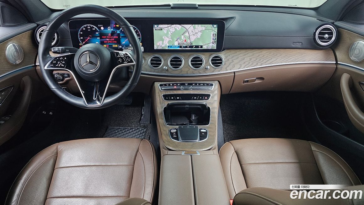 Mercedes-Benz E-Class 2021