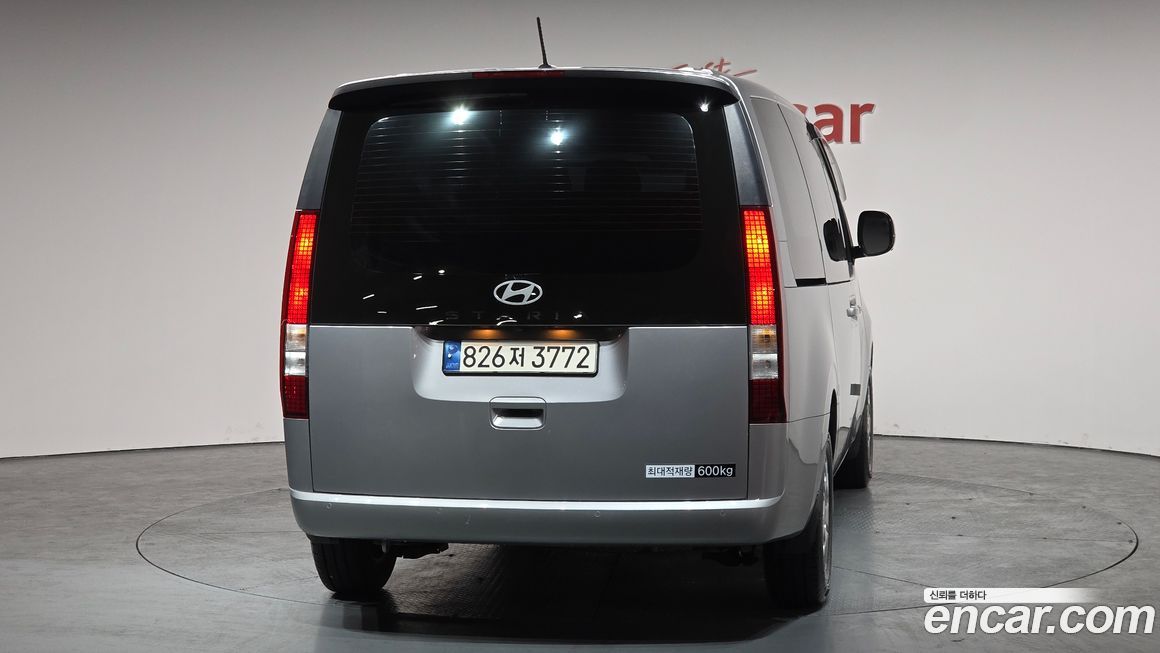 Hyundai Staria 2025