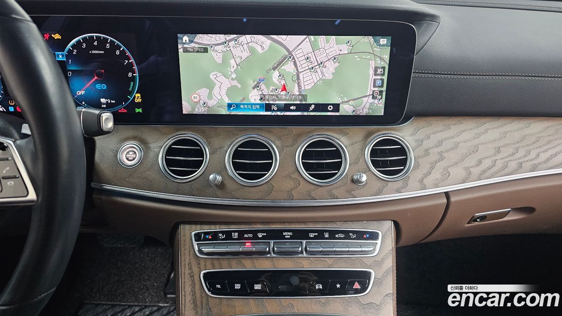 Mercedes-Benz E-Class 2021