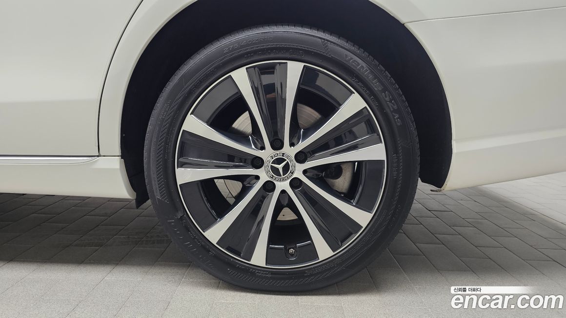 Mercedes-Benz E-Class 2021