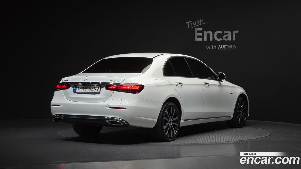 Mercedes-Benz E-Class 2021