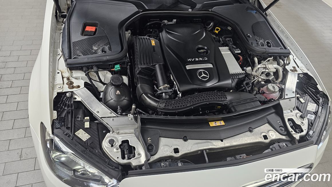 Mercedes-Benz E-Class 2021