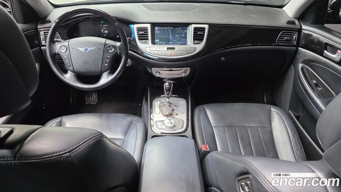 Hyundai Genesis 2013