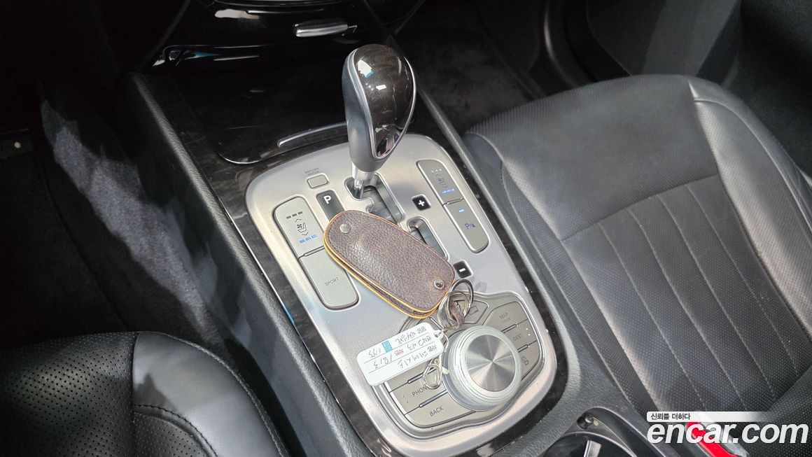 Hyundai Genesis 2013