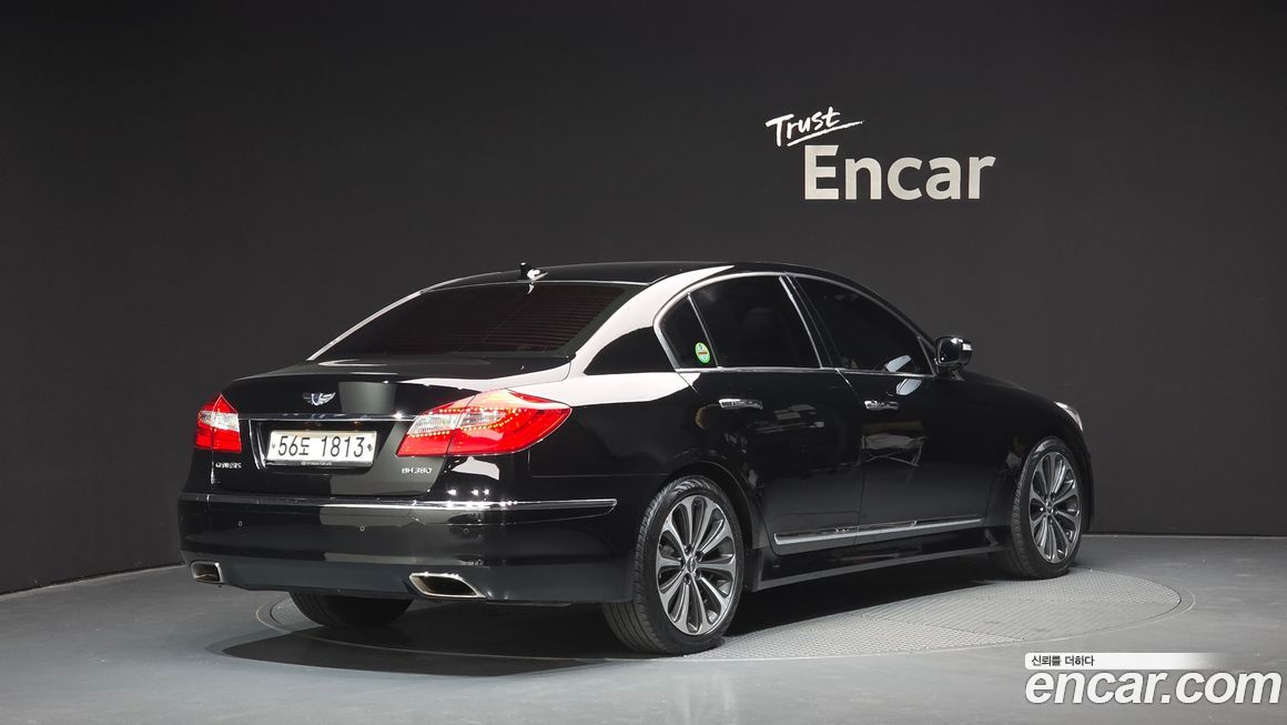 Hyundai Genesis 2013