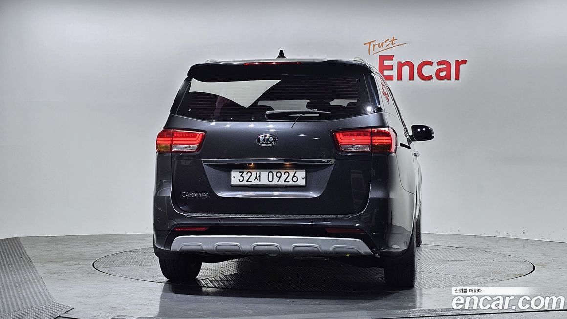Kia Canival 2016