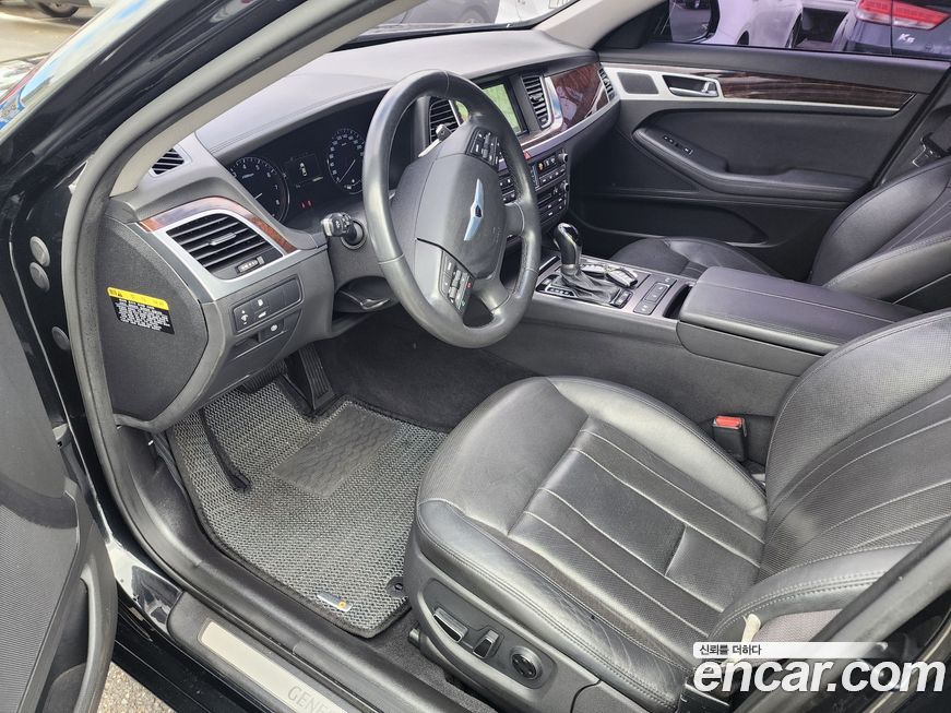 Hyundai Genesis 2016