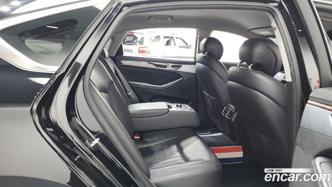 Hyundai Genesis 2015