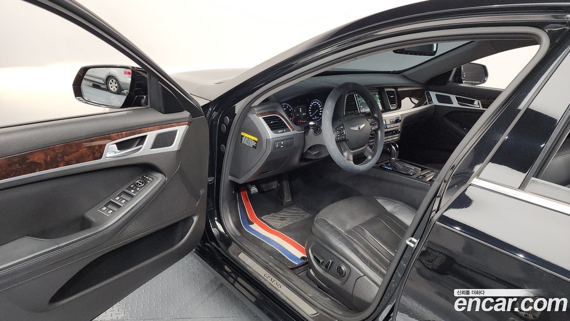 Hyundai Genesis 2015