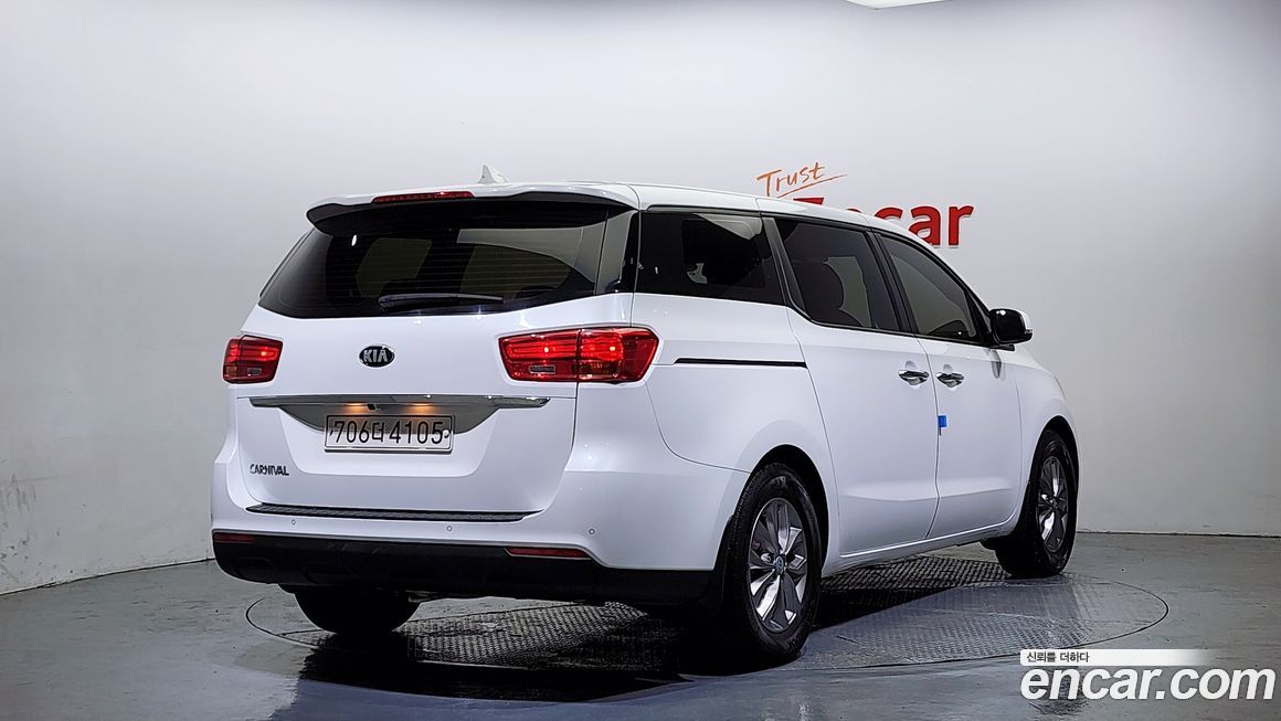 Kia Canival 2019