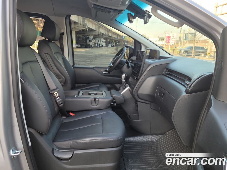 Hyundai Staria 2024