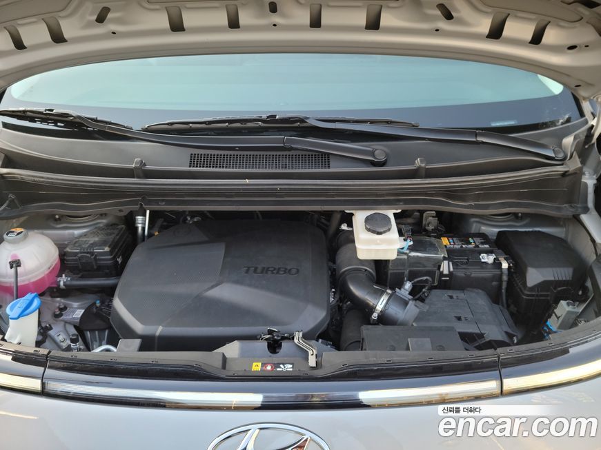 Hyundai Staria 2024