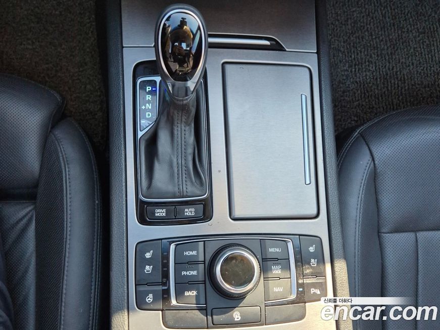 Hyundai Genesis 2015