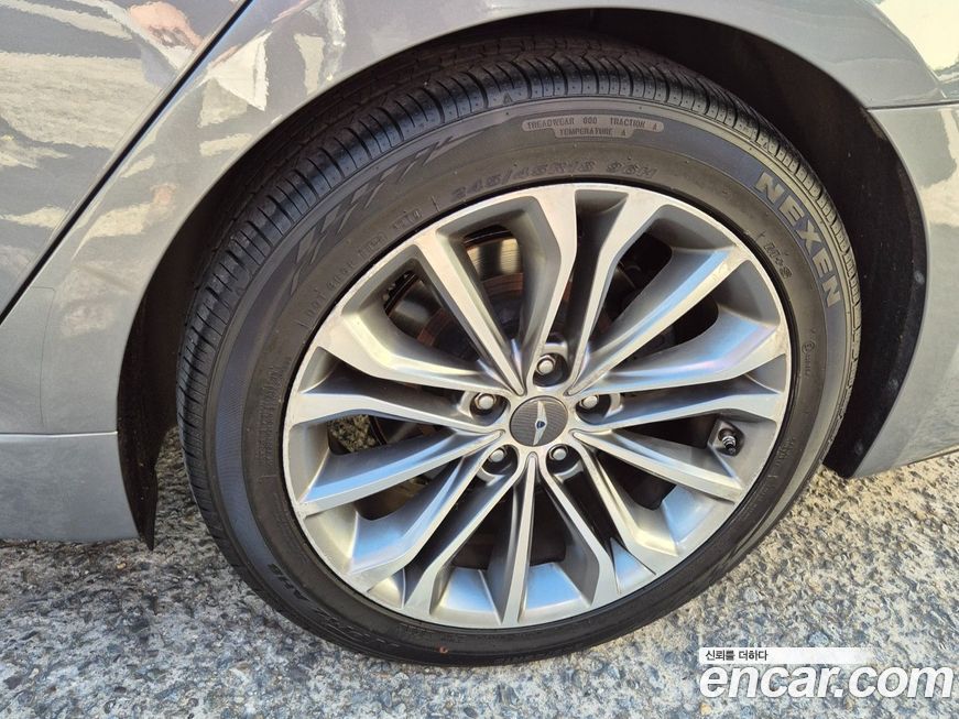 Hyundai Genesis 2015