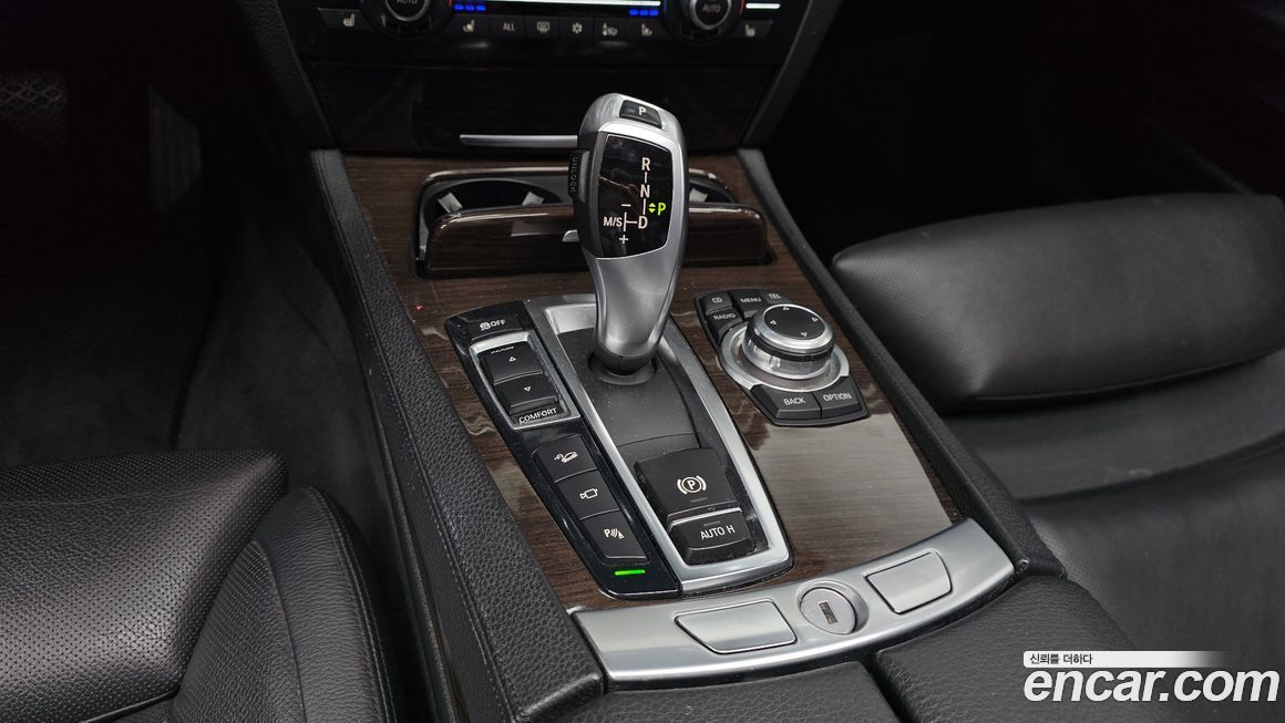 BMW 7-Series 2012