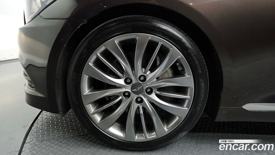 Hyundai Genesis 2016