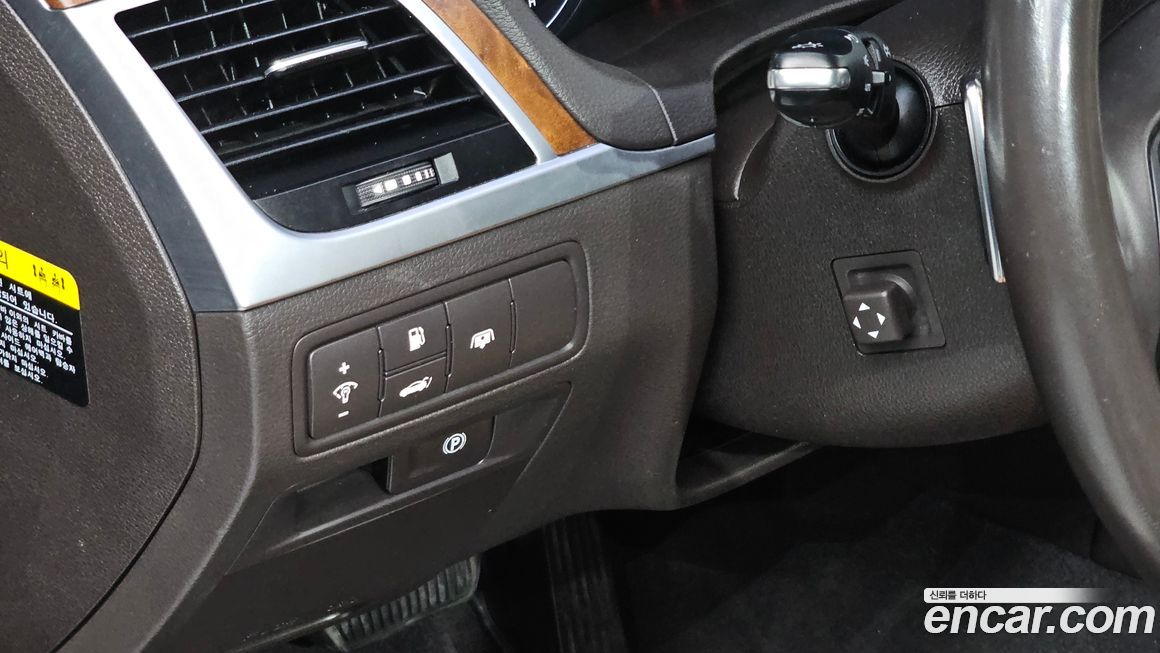 Hyundai Genesis 2016