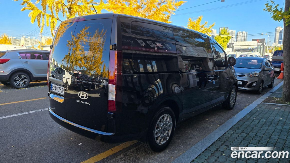 Hyundai Staria 2025