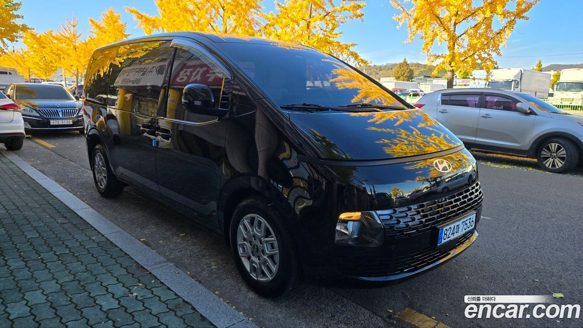 Hyundai Staria 2025