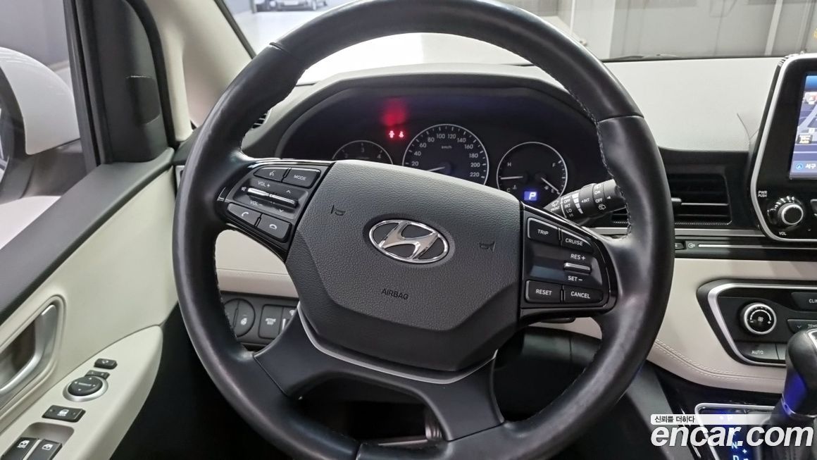 Hyundai Starex 2019