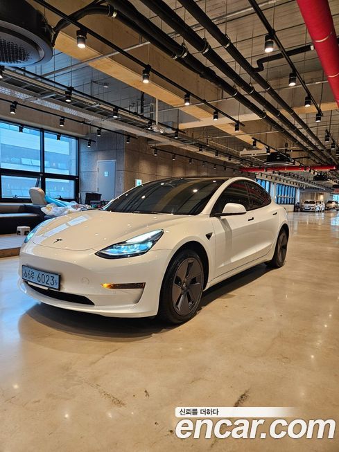 Tesla Model 3 2022