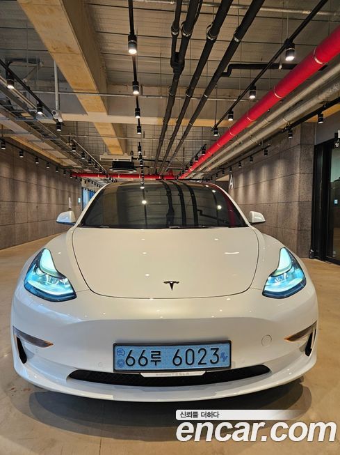 Tesla Model 3 2022