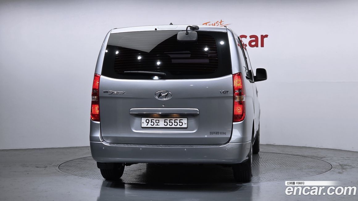 Hyundai Starex 2021