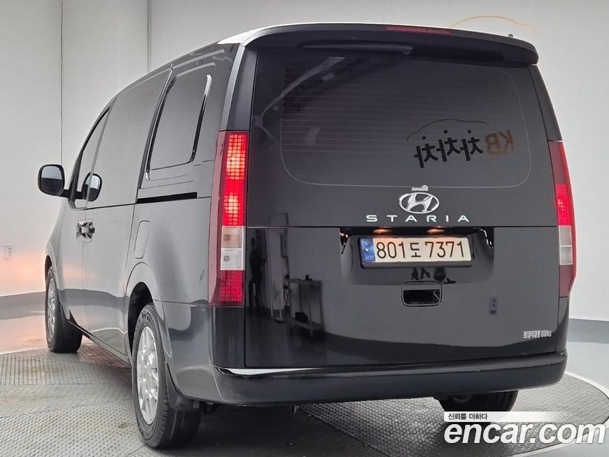 Hyundai Staria 2022