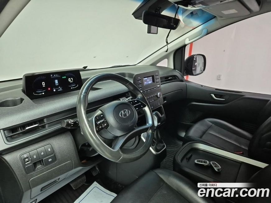 Hyundai Staria 2022
