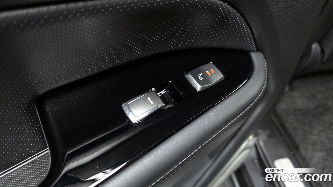 KG_Mobility_Ssangyong Rexton 2019