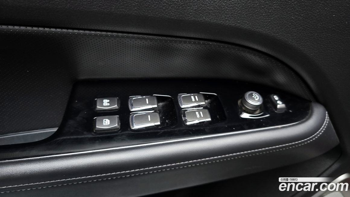 KG_Mobility_Ssangyong Rexton 2018