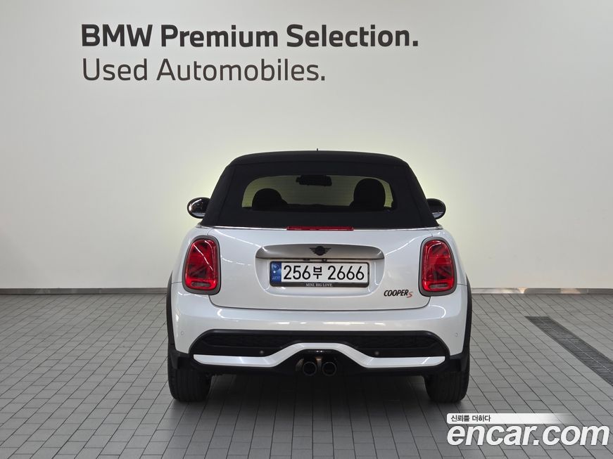 Mini Cooper Convertible 2024