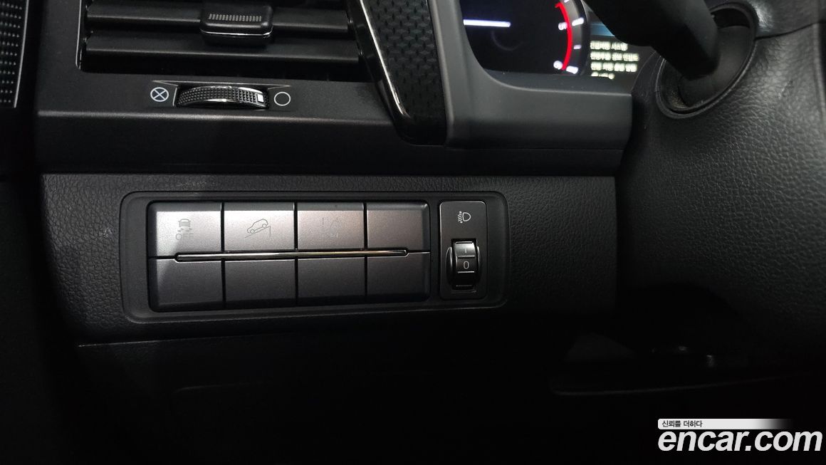 KG_Mobility_Ssangyong Rexton 2020