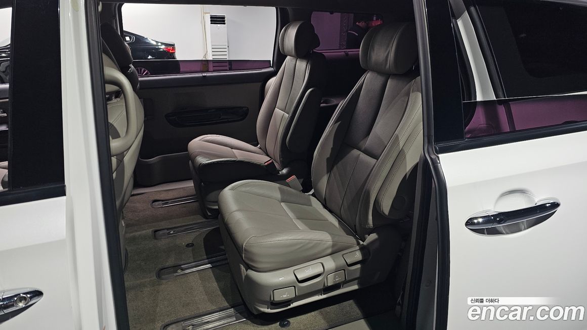 Kia Canival 2019