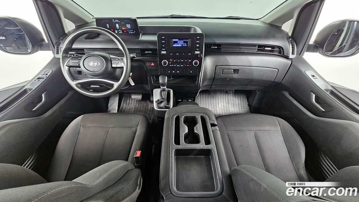 Hyundai Staria 2022