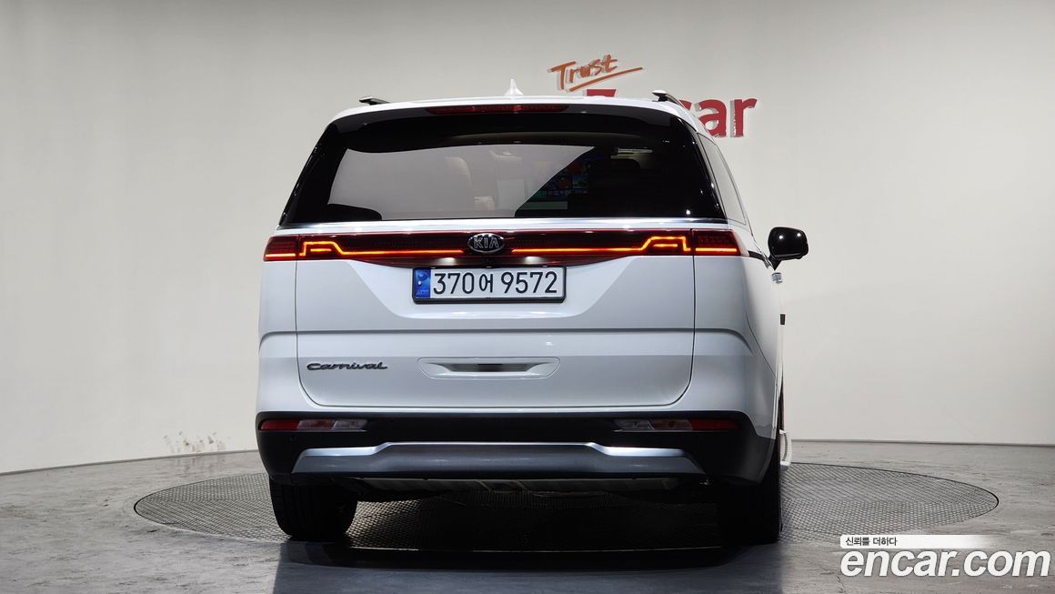 Kia Canival 2021